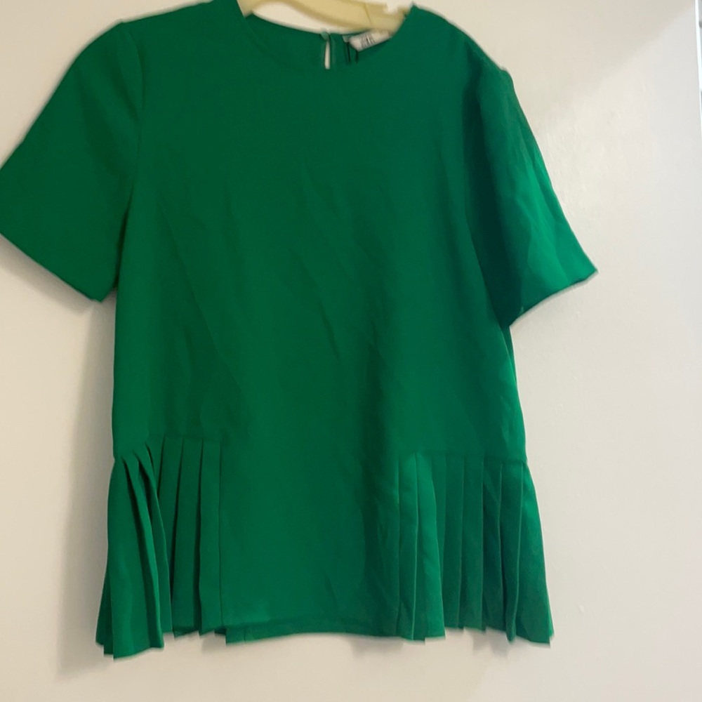 Beautiful green Zara peplum/ pleated blouse